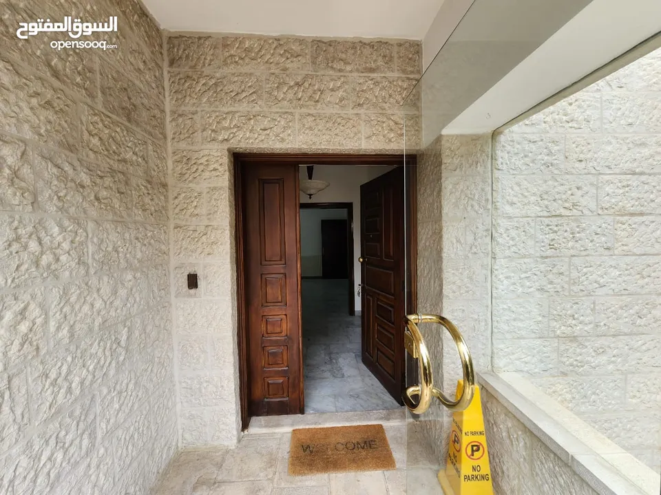 شقة أرضية طابقية للإيجار في عبدون الشمالي - ref : 14474