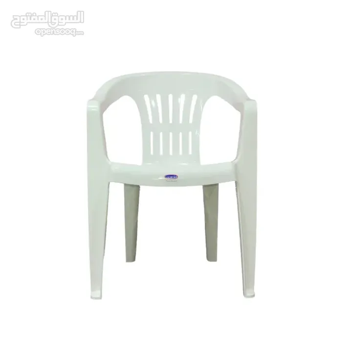 Plastic chairs for rent / كراسي بلاستيكية للايجار