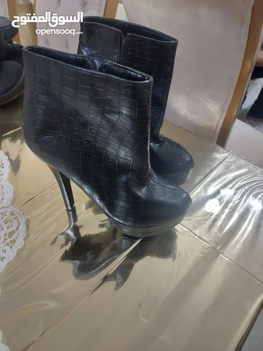 شروة ملابس نسائي جديد