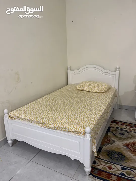 2 beds+mattress 40 bd each urgent