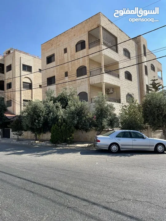 عماره سكنية (ضاحية الحاج حسن)