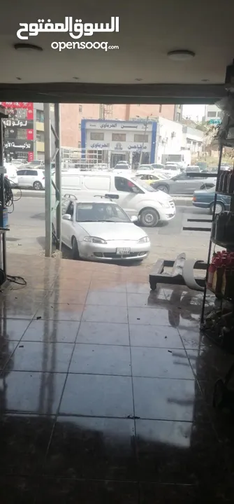 محل ميكانيك سيارات للإيجار