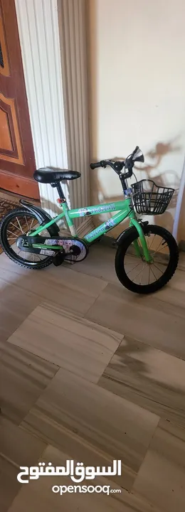 سرير اطفال بسكليت .