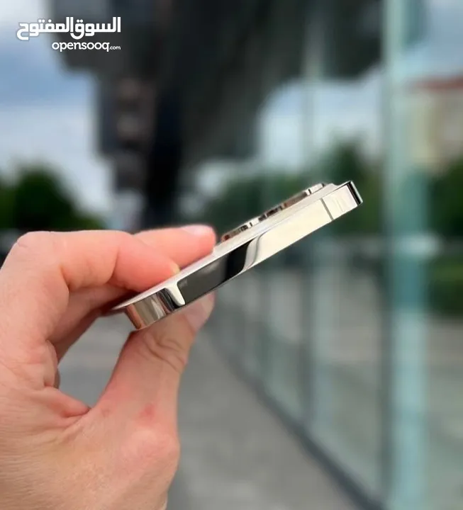 ايفون 13 برو  ذاكره 256 جى بى بحاله الوكاله متوفر فى الفرعين ومتاح توصيل لجميع مناطق السلطنه