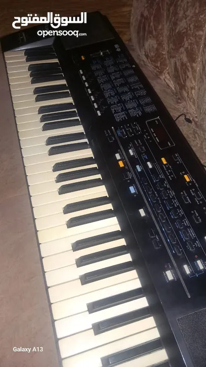 جهاز اورج ROLAND E40 للبيع