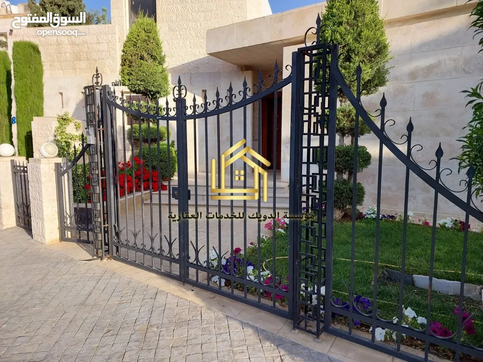 فيلا فاخرة مفروشة / مميزة بإطلالات رائعة اعلان رقم ( V10 )