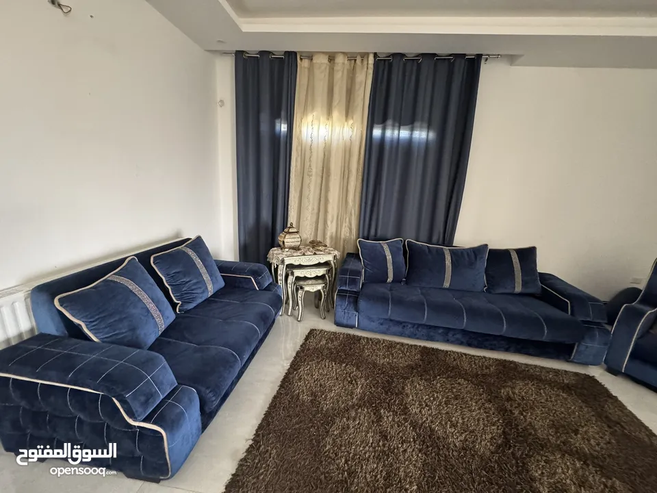 اثاث للبيع