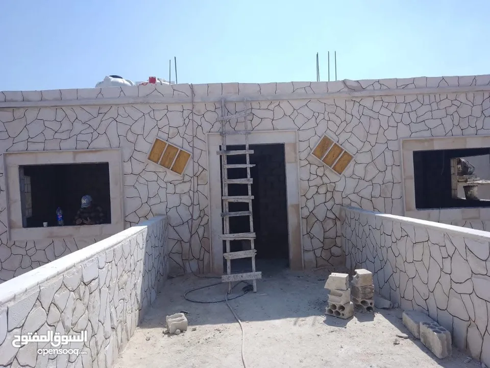 تركيب الحجر والشحف وديكورات