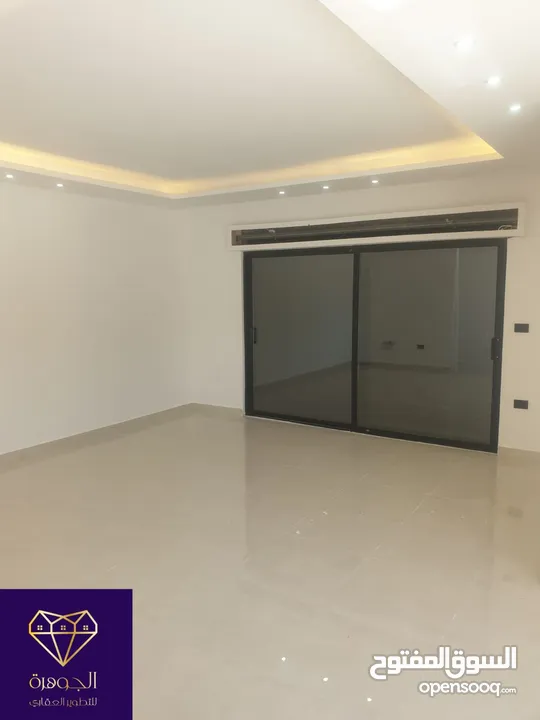 طابق اخير مع روف دوبلكس فاخر لم يسكن لقطه وبسعر مغري جدا عرض خاص أرقى مناطق خلدا وام السماق