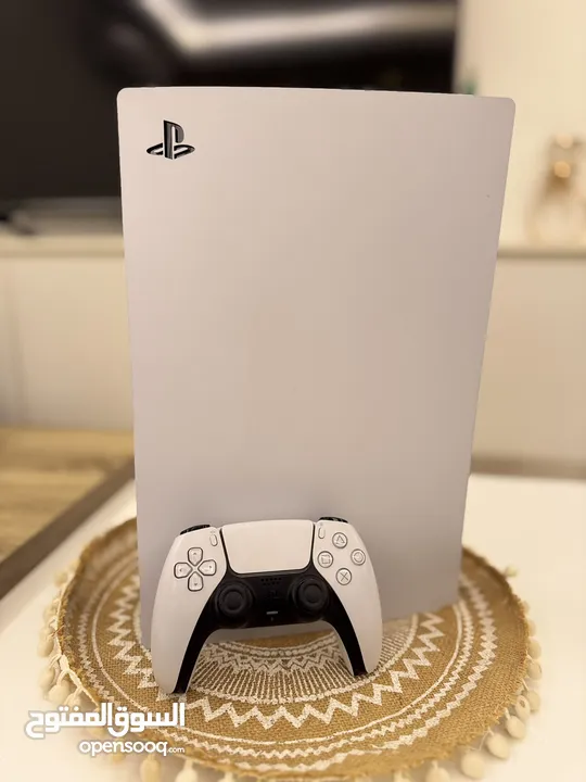 بلايستيشن 5 نظيف جدا بحال الوكالة استعمال خفيف جدا playstation5 بليستيشن 5 نظيفة جدا بحال الوكاالة