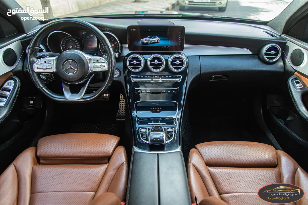 Mercedes C200 2019 Mild hybrid Amg kit Night Package   السيارة وارد الشركة و قطعت مسافة 83,000 كم