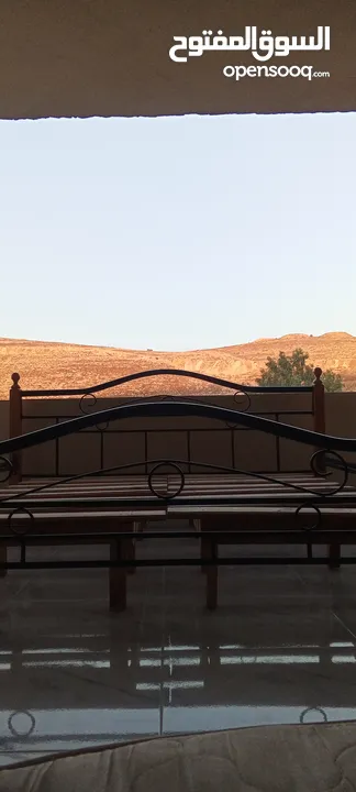تخت مجوز لشخصين للبيع بحاله جيدة جداً