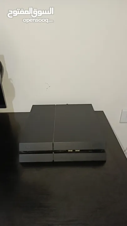 بلايستيشن 4 فات  بحاله ممتازه التفاصيل في الوصف.