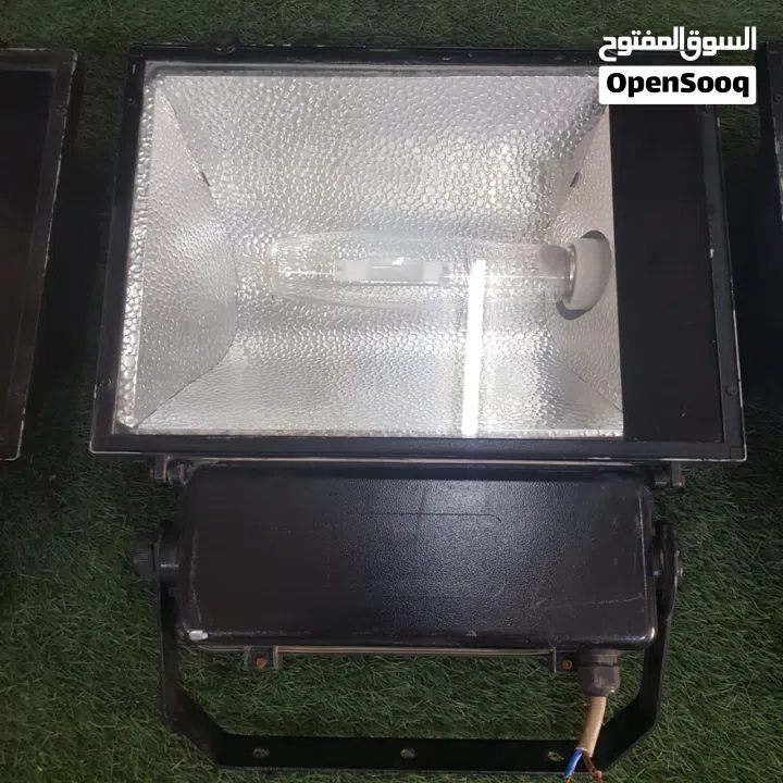 كشافات لمبه غاز الواحد ب20 دينار يوجد4 كشافات - (217306600) | السوق المفتوح