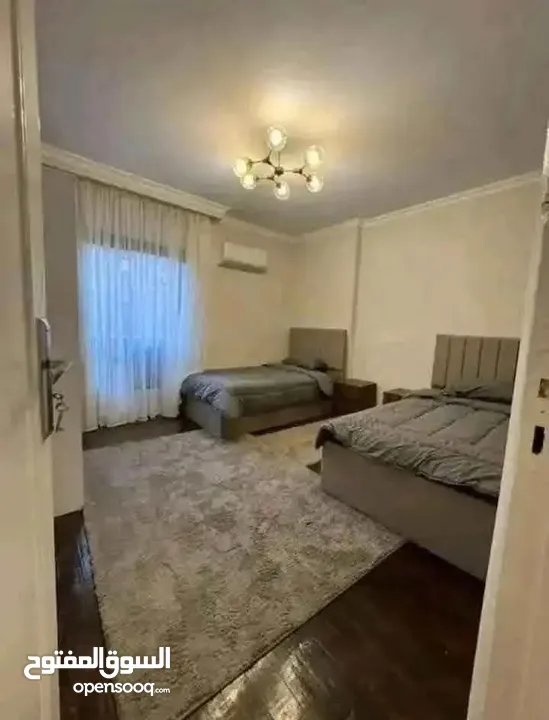 شقه للبيع في كومبوند هايد بارك دقائق من الجامعه الامريكيه Apartment for sale in Hyde Park minutesAUC