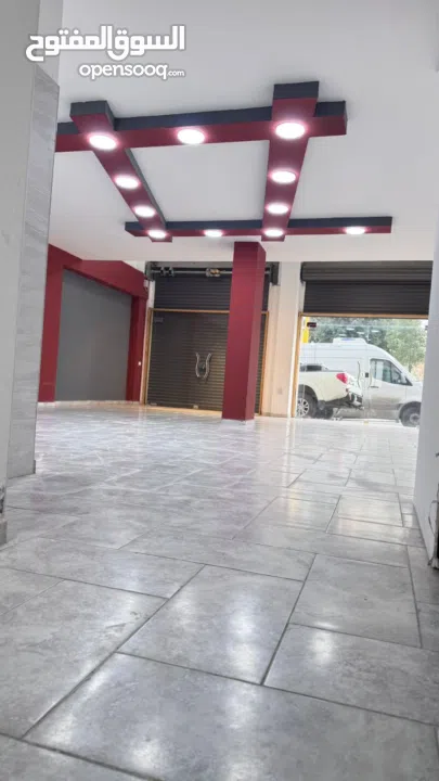 للبيع – مخازن بموقع تجاري مميز