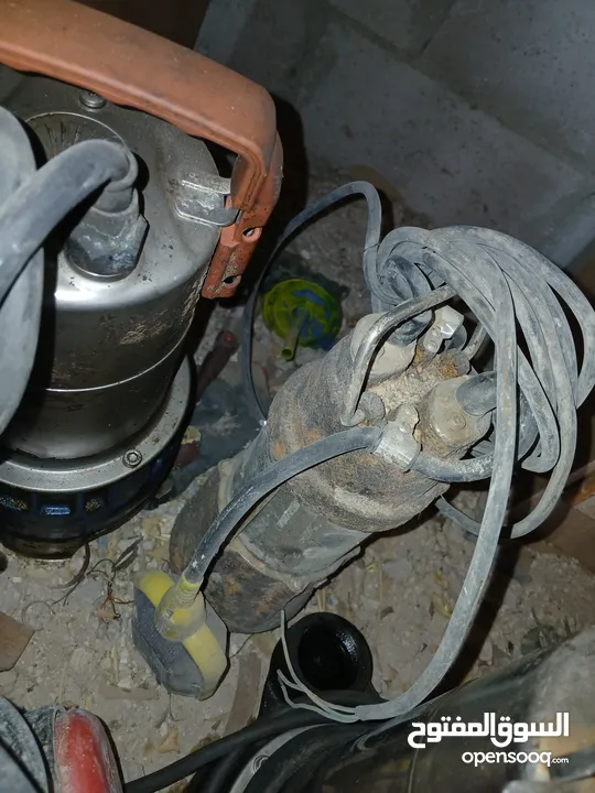 مضخات غواطس ومضخات عادية وكومبرسرات هواء 25 لتر