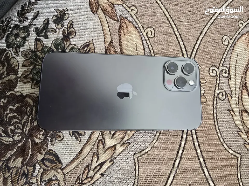ايفون 12 pro max
