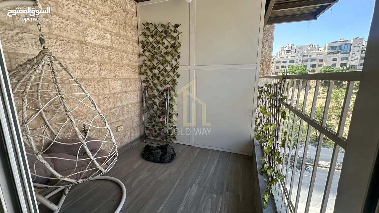 شقة مميزة للبيع في أرقى مناطق عبدون طابق أول 170م بسعر مميز / ref 9528