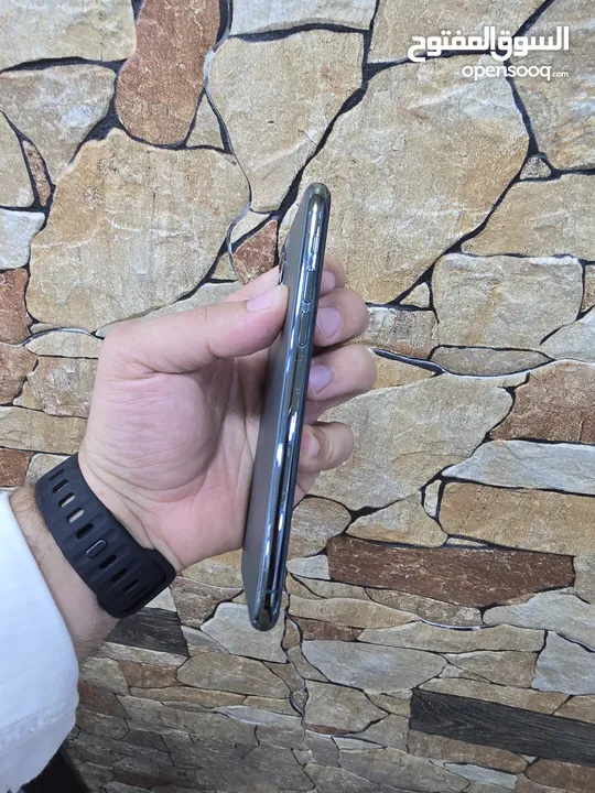 iPhone 11 pro بسعر مميز جدا