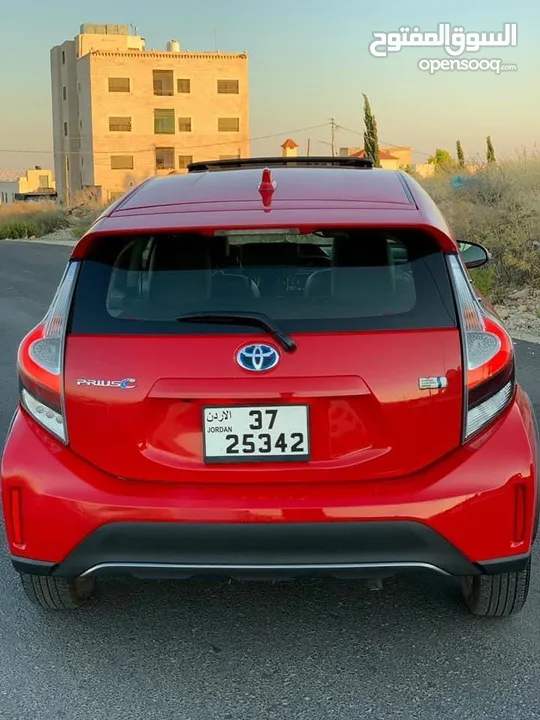 Toyota Prius c 2018