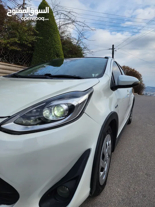 تويوتا بريوس سي 2018  للبيع    TOYOTA   PRIUS C 2018 for Sale   موديل 2018   ترخيص جديد لغاية 2/2026