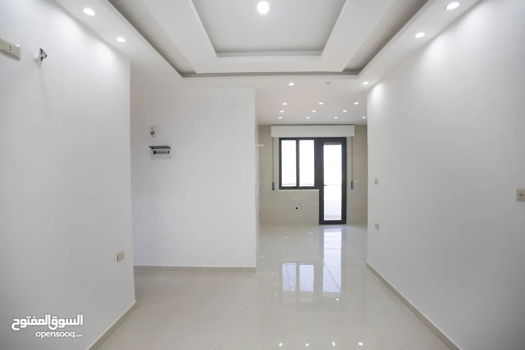 شقة للبيع في ابو علندا مساحة 110 م طابق ثاني تشطيب فاخر من المالك