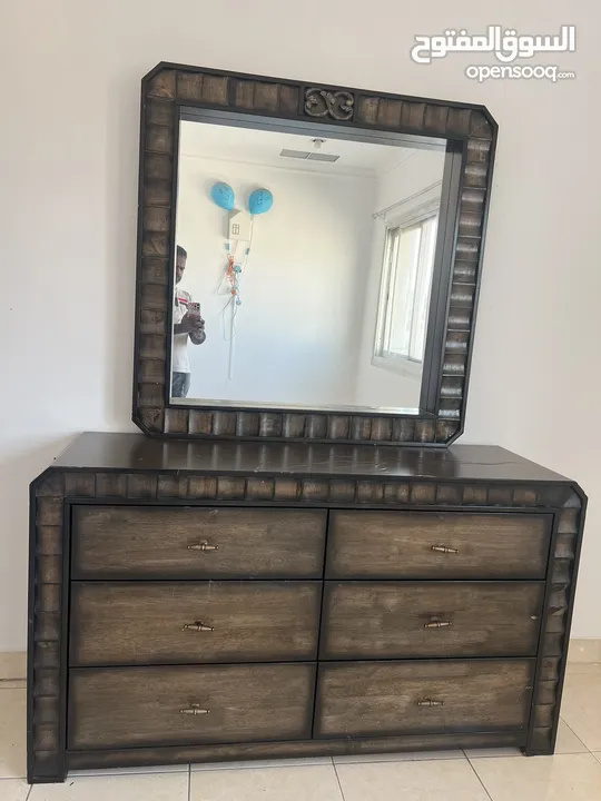 Home Center Dressing table