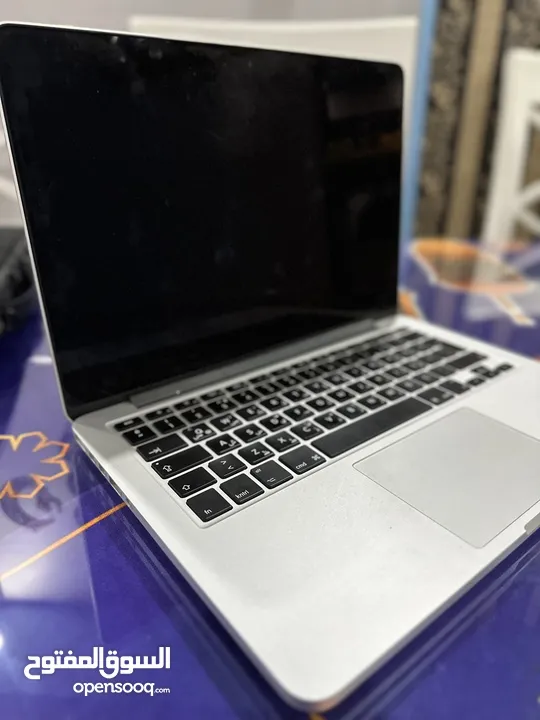 MacBook Pro 2015 Core i5  13 inch  Ram 8g Battery cycles 88