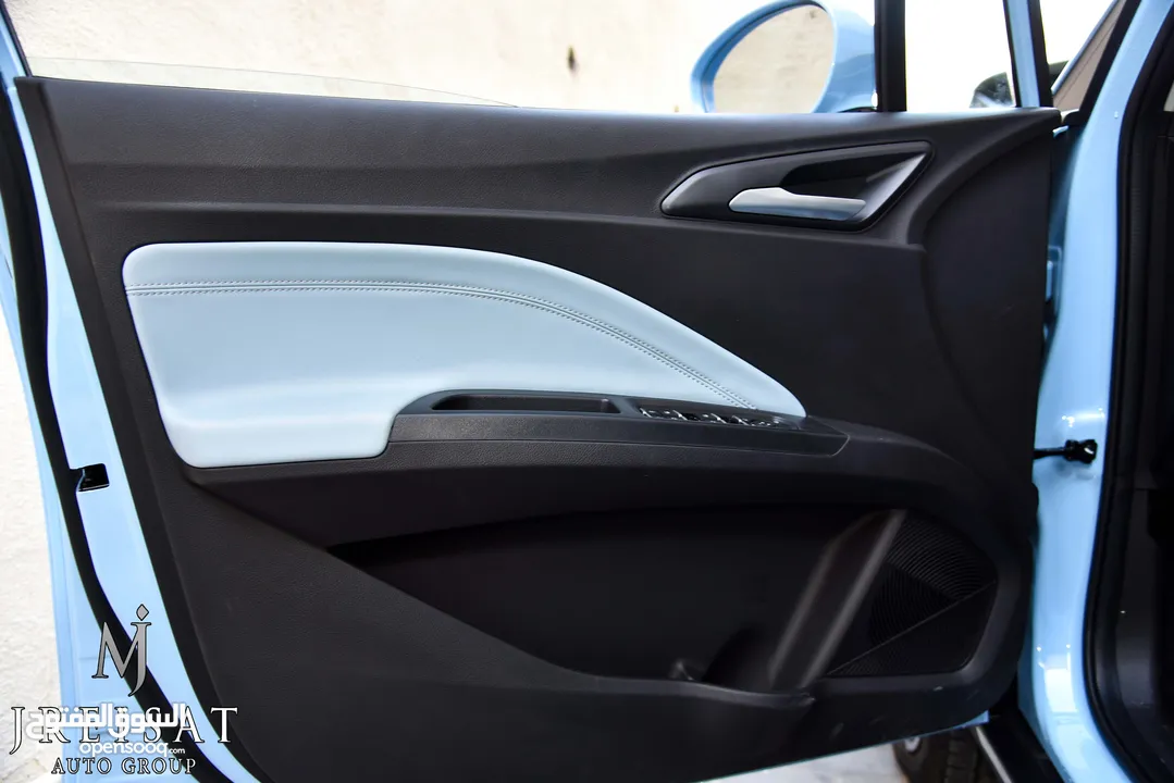 نيتا آيا الكهربائية بالكامل متوفر باللونين الازرق والاخضر 2023 Neta Aya EV SUV