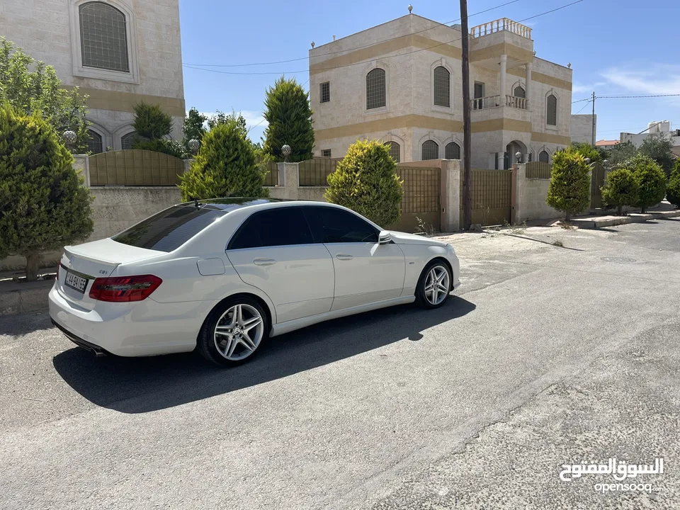 مرسيدس E200 كرت ابيض بنوراما فل كامل موصفات خاصه قابل للبدل