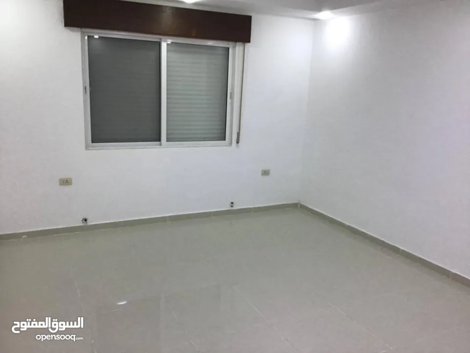 شقة لللبيع في الحصن