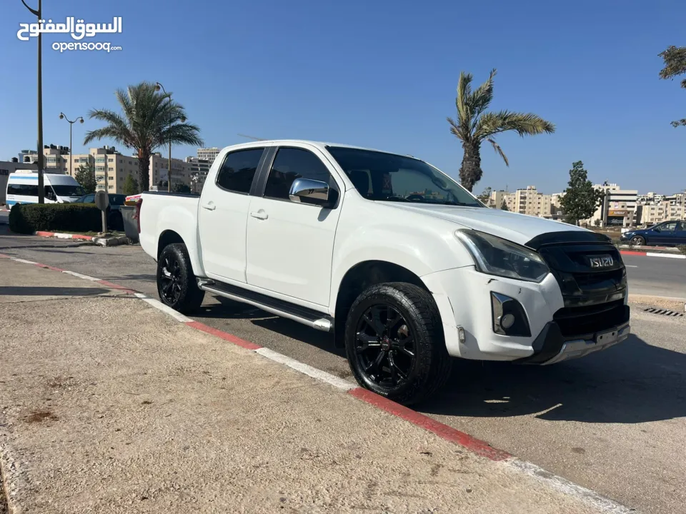 D- MAX ايسوزو