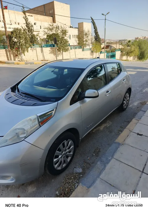 نيسان ليف موديل 2015