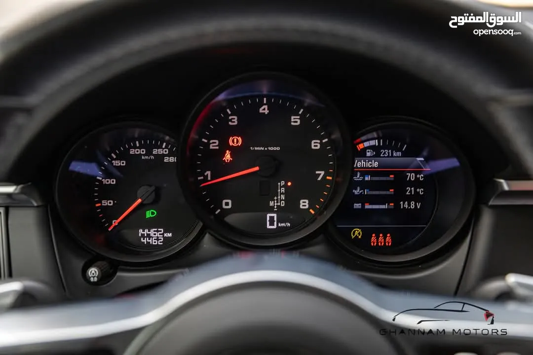 Porsche Mecan 2.0L Turbo وارد وكالة نقل