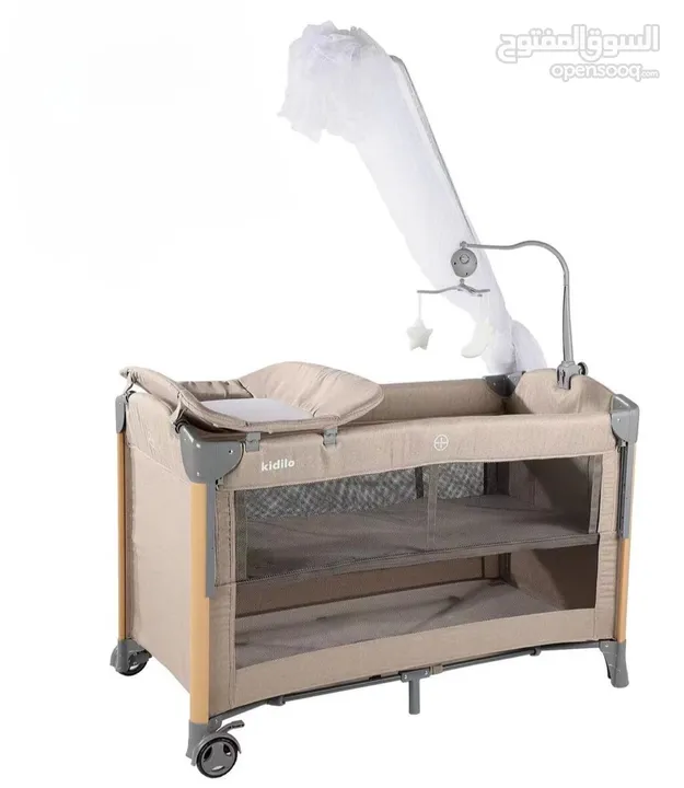 تم توفر سرير الاطفال الاوروبي ماركة Kidilo T-702L من Island Toys كل ما يحتاجه طفلك في تصميم واحد