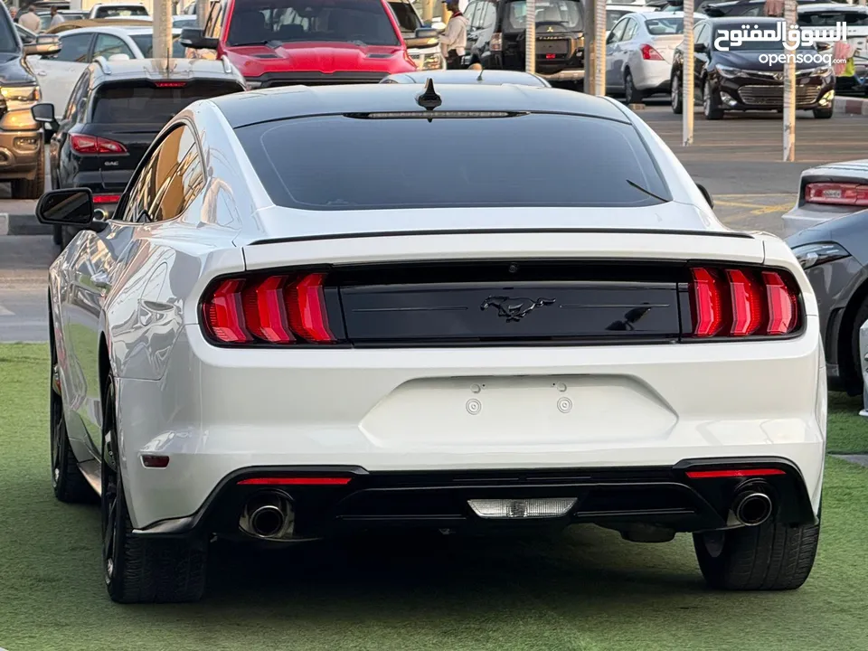 FORD MUSTANG EcoBoost V.4 Turbo