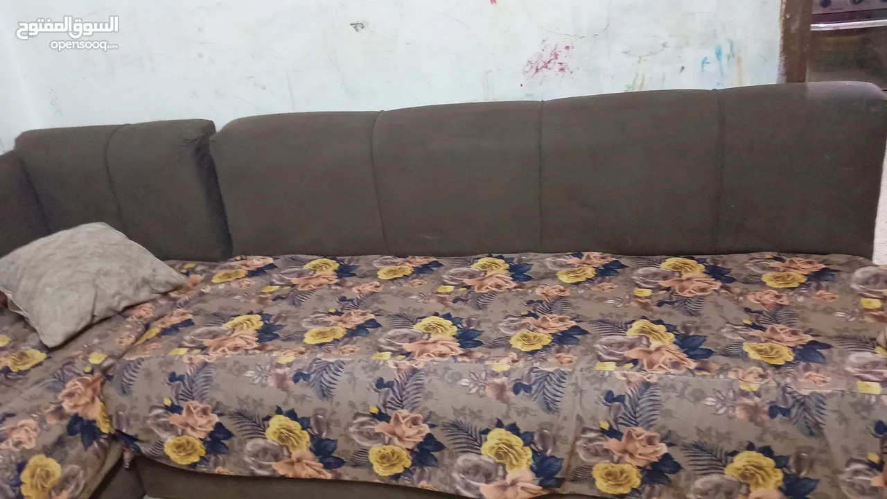طقم كنب  ومدخل وطقم كنب 18قطع وطقم طاولات
