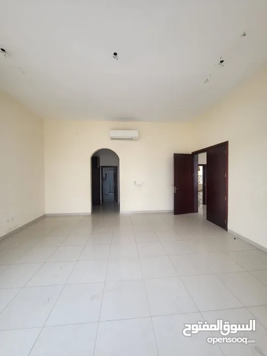 6 غرف - 2 مجلس - 2 صالة  للايجار ابوظبي  مدينة محمد بن زايد