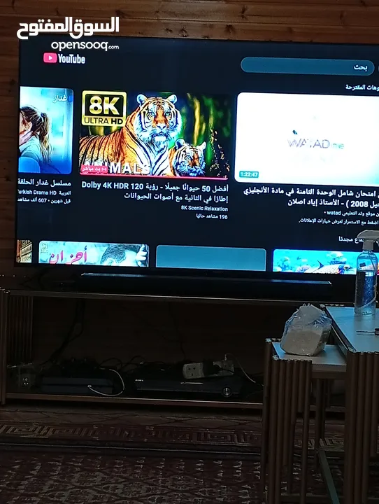 شاشه نوع  ماجيك 75بوصه فل سمارت  نادي السباق ويوجد شاشه نوع سامسونج 65وكالة