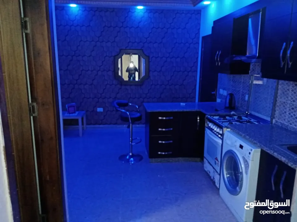 شقة مفروشة في منطقة عبدون للايجار (يومي/اسبوعي) (2نوم)مع بلكونة