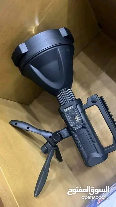 نقدم لكم الكشاف العالي التقنية بتكنولوجيا T6 شريحة الكترونية قوة الاضاءه 1000 ليمن