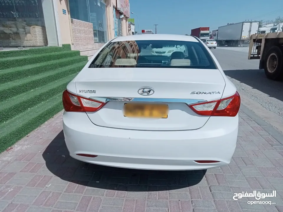 HYUNDAI SONATA