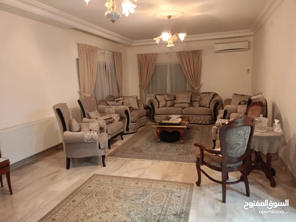 شقة مفروشة اربع غرف نوم في - دير غبار - مساحة 250 متر اربع غرف نوم (6707)