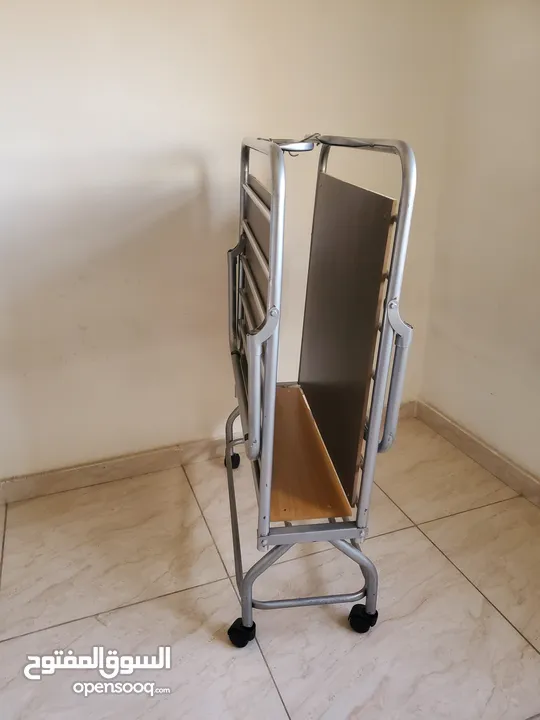 سرير قابل للطي نوع ممتاز بدون الفرشه بسعر ممتازExcellent folding bed without mattress at