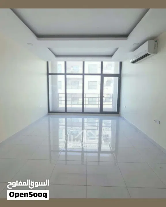 للبيع شقة في منطقة هادئة وراقية في الحد الجديدة مع اطلالة جزئية بحرية