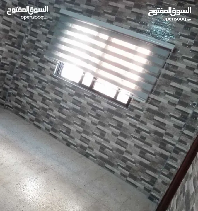 عمارة للبيع مكونة من ثلاث طوابق وتسوية  + بيت مستقل