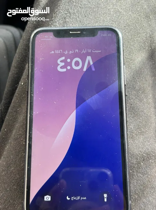 XR iPhone 64g