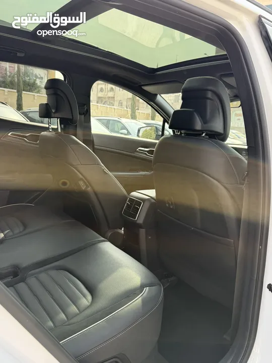 كيا سبورتاج GT Line ترخيص 2022 محرك 1600 هايبرد  جير أوتوماتيك 240 حصان