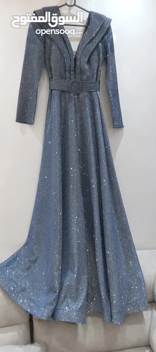 فستان سهرة ازرق مع لمعة اشتريته ب 80 من جبل الحسين ازياء ازااد  لبسة وحدة فقط ، سعر البيع 30